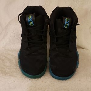 Nike Kyrie Irvine